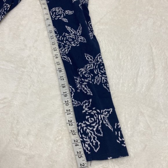 Aerie soft Rose Print Navy blue cropped leggings size Small, EUC - Picture 3 of 5